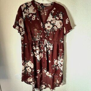 Torrid Plus Size High Low Blouse- Size 00 - Burgundy and Cream Floral